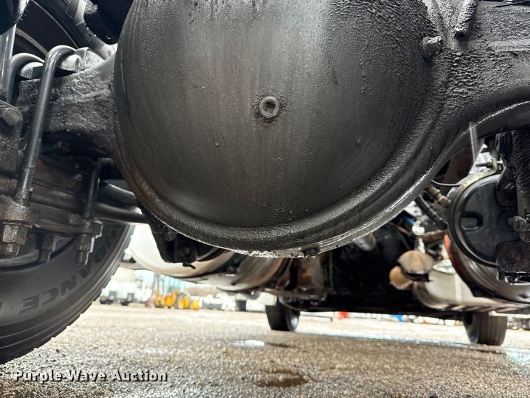 image for item EG1944 2014 Freightliner Cascadia 125 semi truck