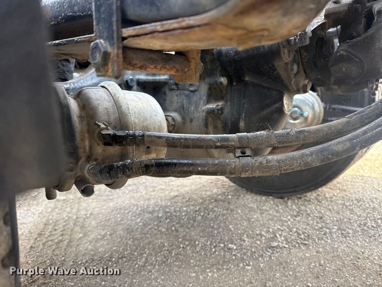 image for item EG2119 2014 Kenworth T800 semi truck