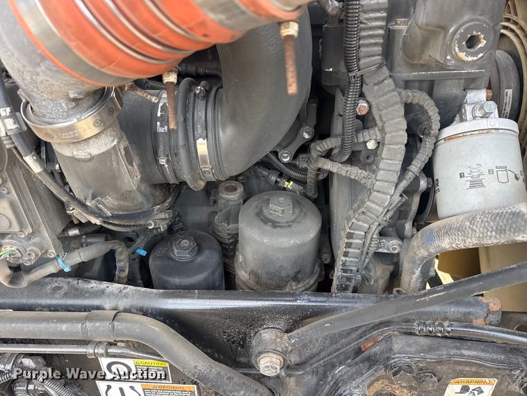 image for item EG2119 2014 Kenworth T800 semi truck