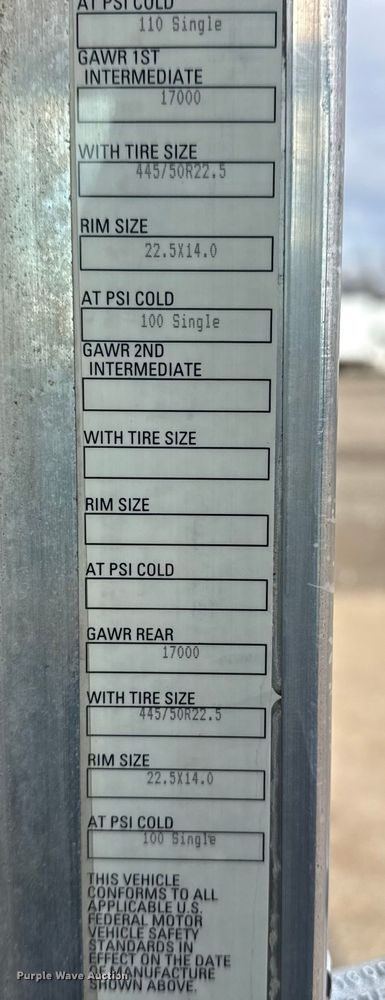 image for item EG2119 2014 Kenworth T800 semi truck