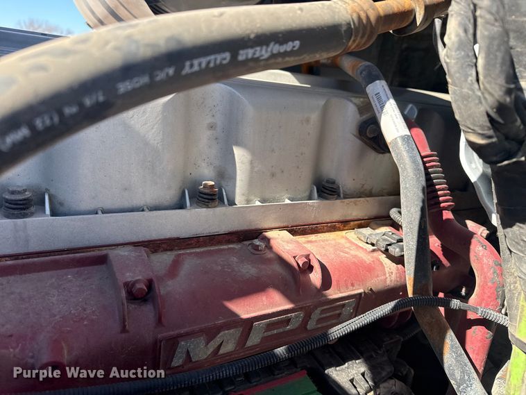 image for item EG2125 2014 Mack CHU613 semi truck