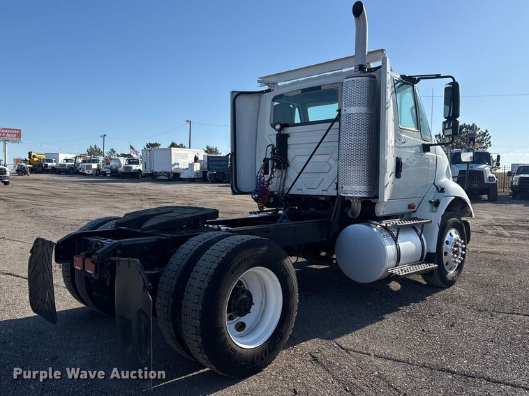 image for item EG2139 2013 International 8600 semi truck