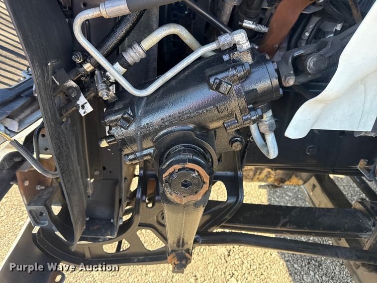 image for item EG2139 2013 International 8600 semi truck