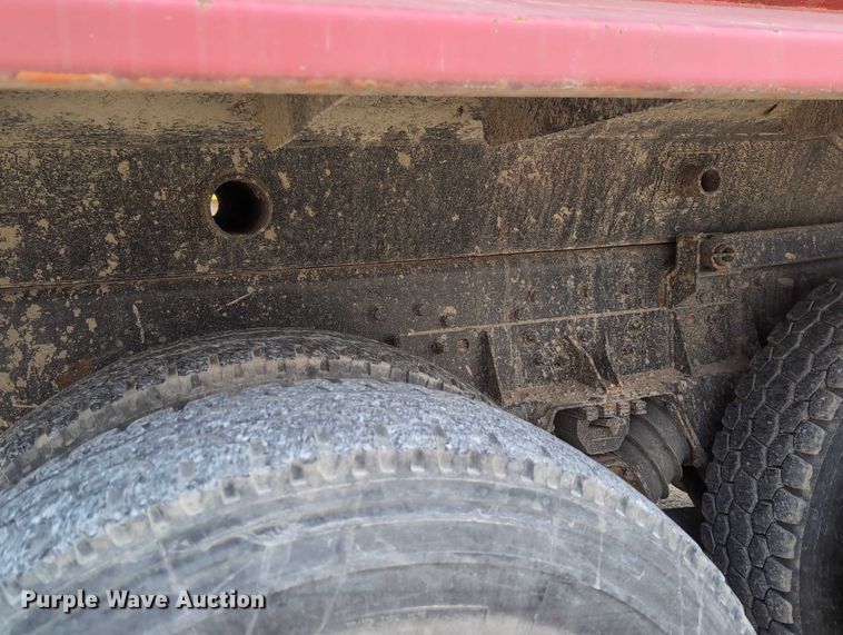 image for item EG2749 2002 International F2674 dump truck