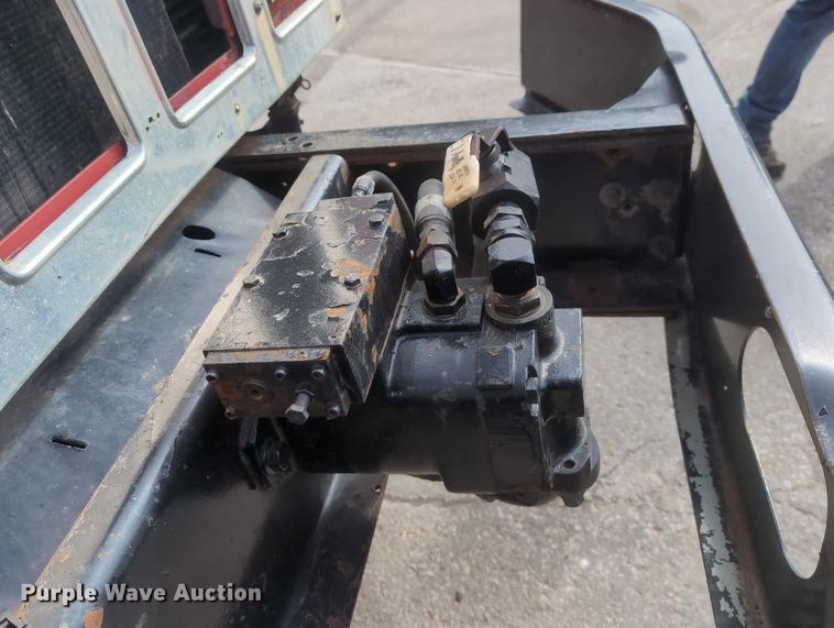 image for item EG2749 2002 International F2674 dump truck