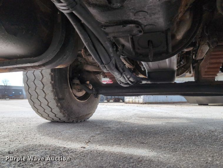 image for item EG2749 2002 International F2674 dump truck