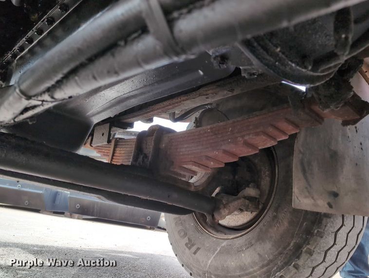 image for item EG2749 2002 International F2674 dump truck