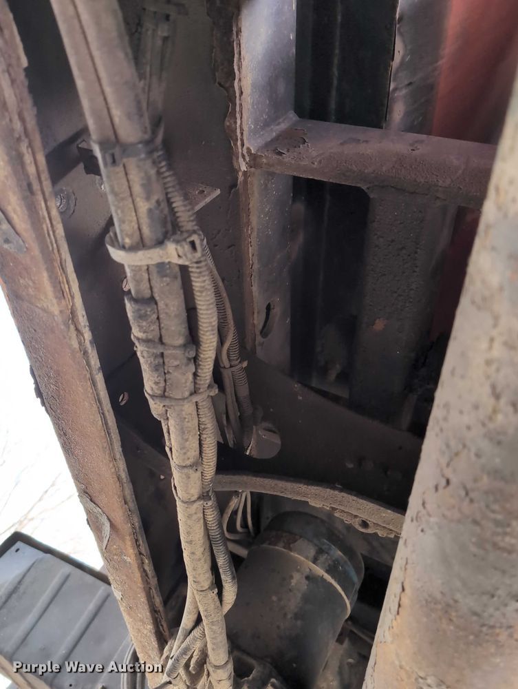 image for item EG2749 2002 International F2674 dump truck