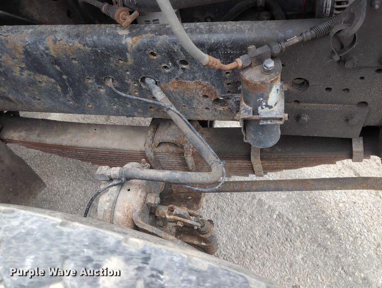 image for item EG2749 2002 International F2674 dump truck