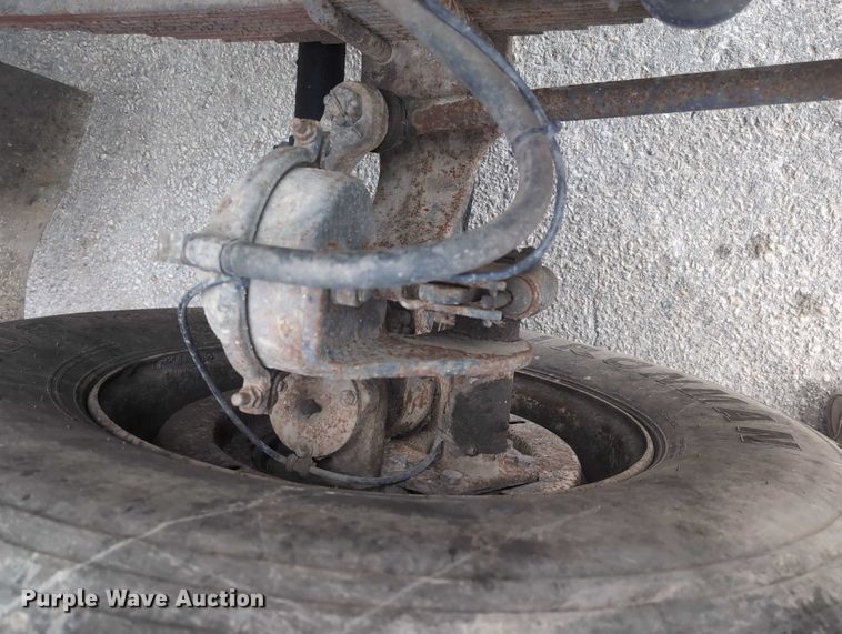 image for item EG2749 2002 International F2674 dump truck