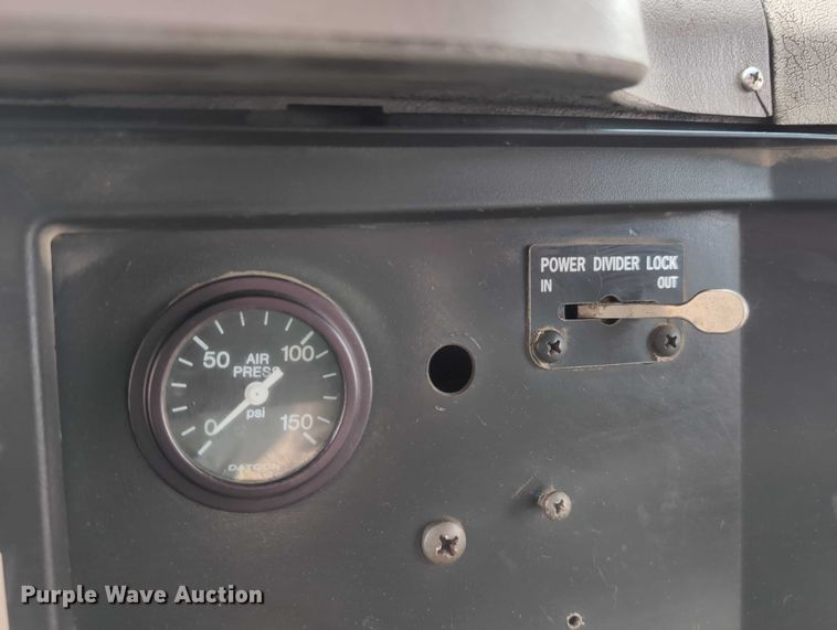 image for item EG2749 2002 International F2674 dump truck