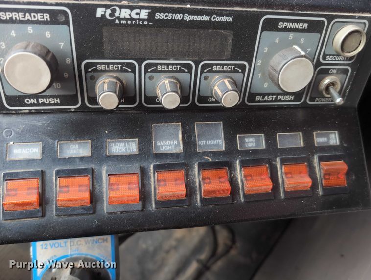 image for item EG2749 2002 International F2674 dump truck