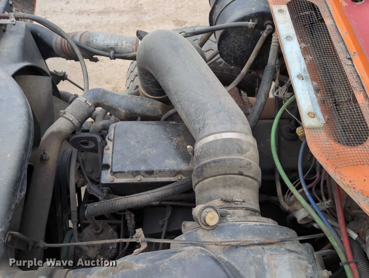 image for item EG2749 2002 International F2674 dump truck