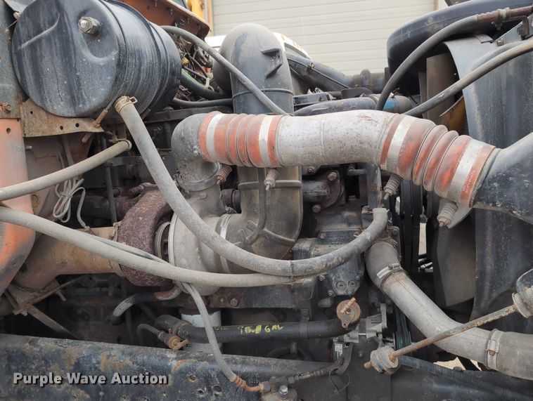 image for item EG2749 2002 International F2674 dump truck