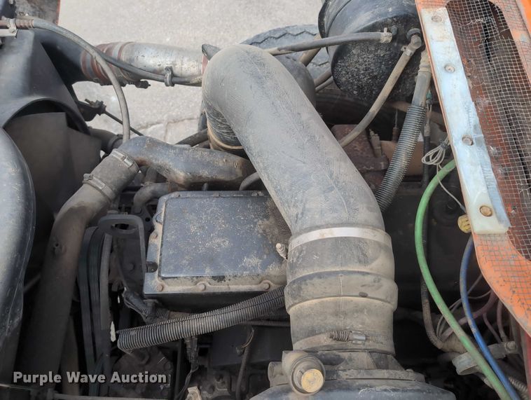 image for item EG2749 2002 International F2674 dump truck