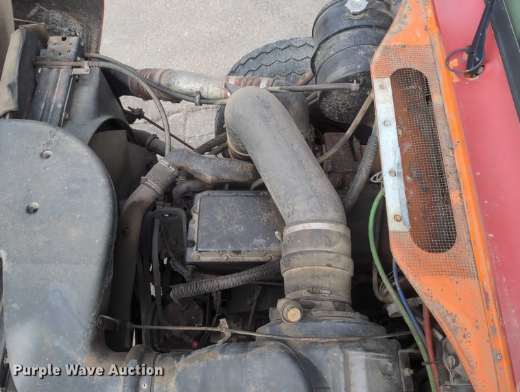 image for item EG2749 2002 International F2674 dump truck