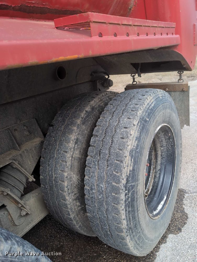 image for item EG2749 2002 International F2674 dump truck