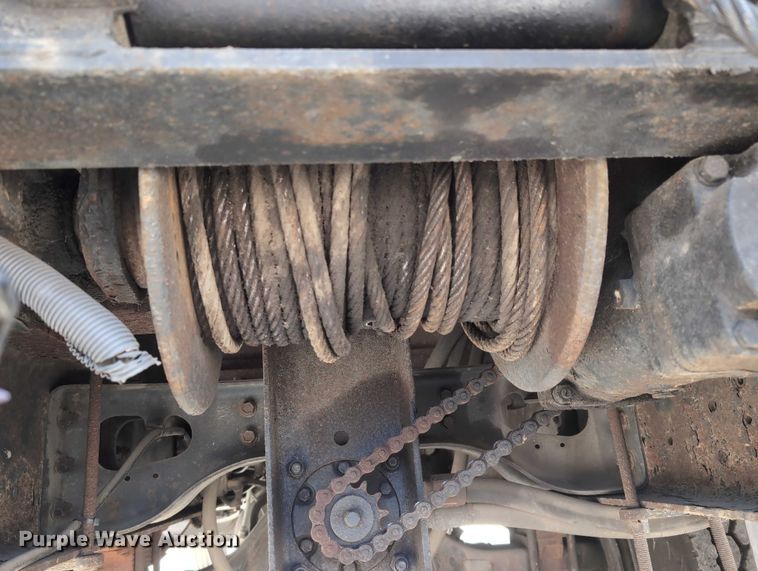 image for item EG2750 2000 International 4700 flatbed truck