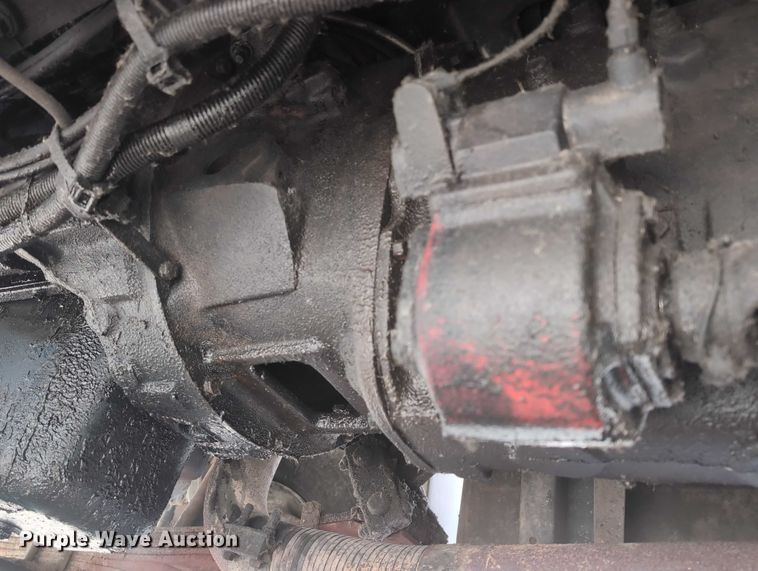 image for item EG2750 2000 International 4700 flatbed truck