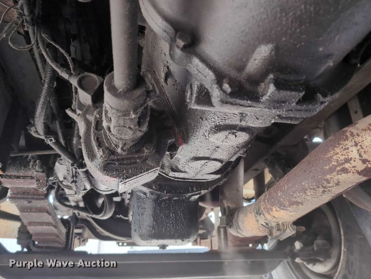 image for item EG2750 2000 International 4700 flatbed truck