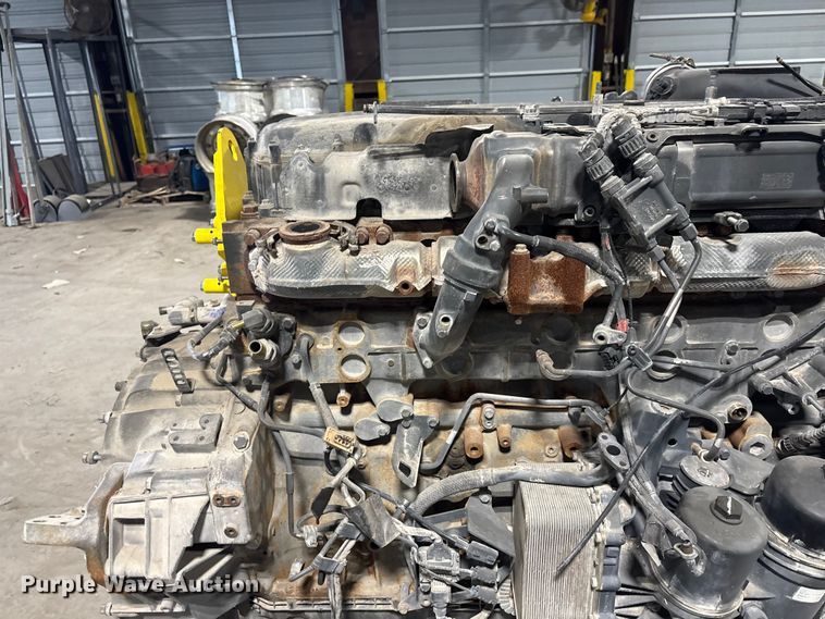 image for item EI5722 Paccar MX-13 engine