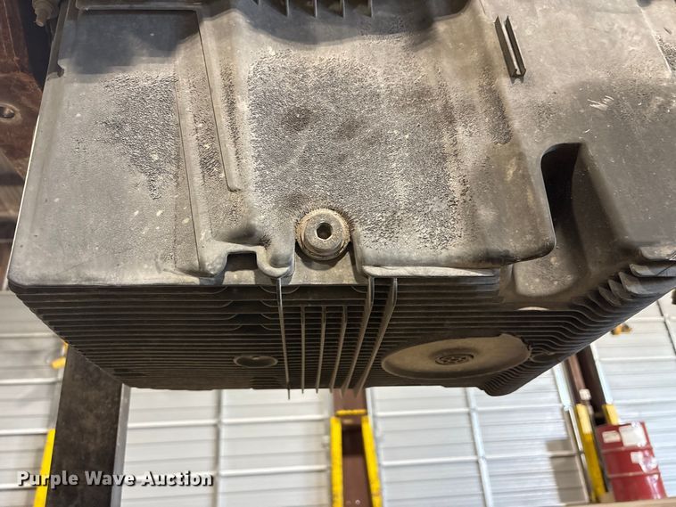 image for item EI5722 Paccar MX-13 engine