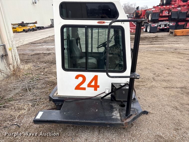 image for item EI5725 2014 Tico Pro-Spotter yard truck cab