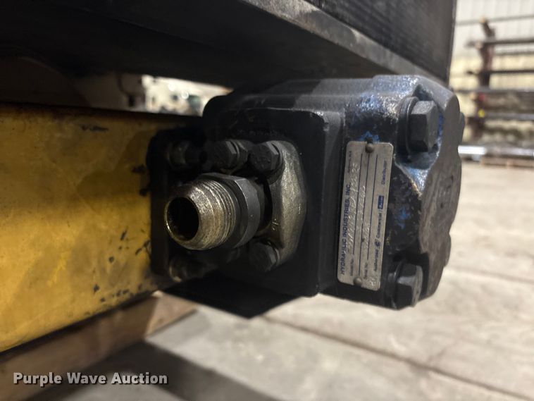 image for item EI5743 1983 Cummins IND335BC3 engine