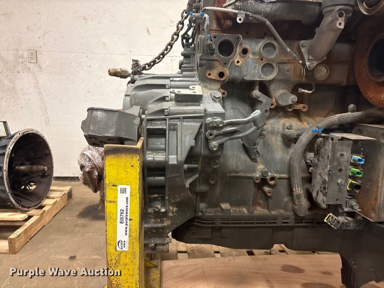 image for item EI5762 Paccar MX-13 engine