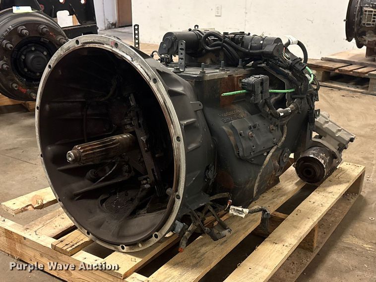image for item EI5766 Eaton Fuller Roadranger transmission