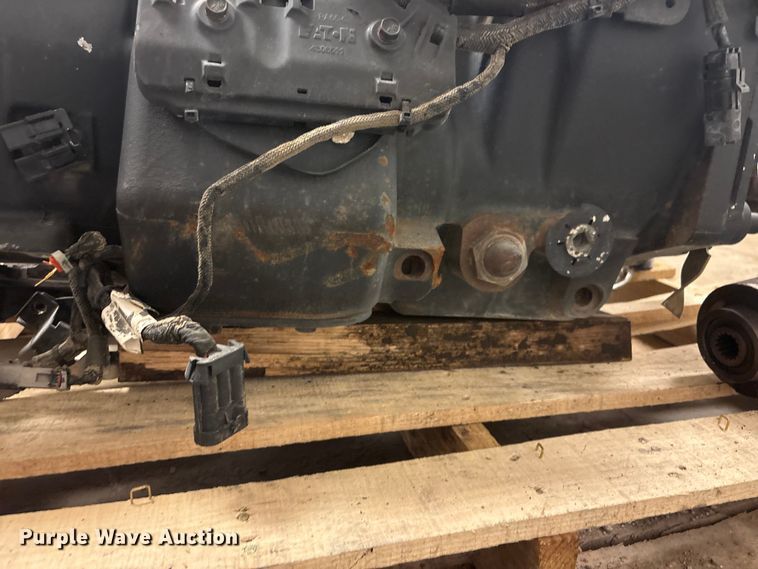 image for item EI5766 Eaton Fuller Roadranger transmission