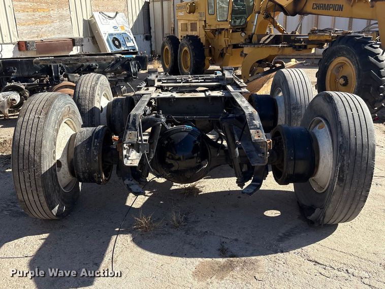 image for item EI5770 Meritor MT40-14X rear axle assembly 