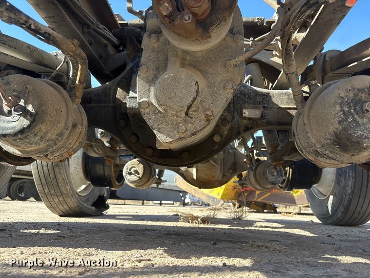 image for item EI5770 Meritor MT40-14X rear axle assembly 