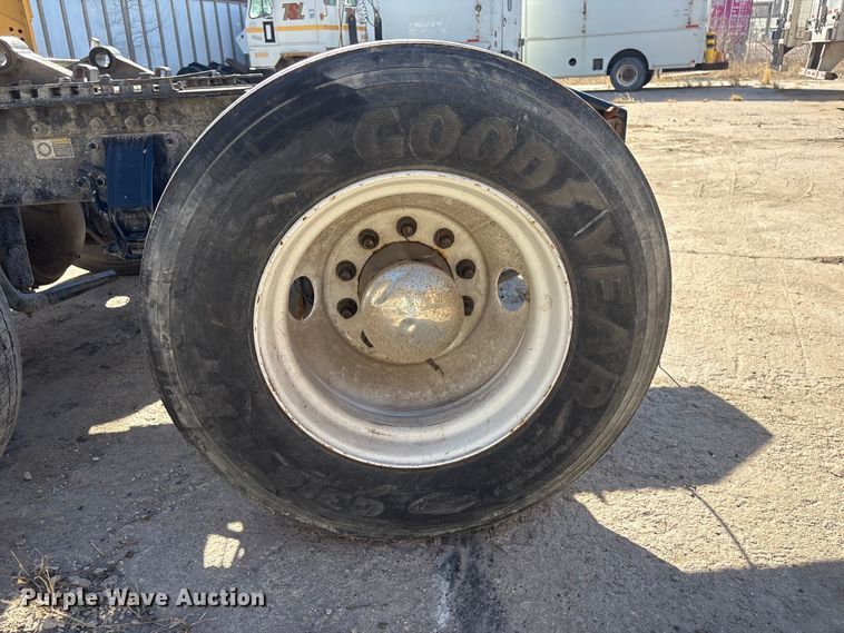 image for item EI5770 Meritor MT40-14X rear axle assembly 