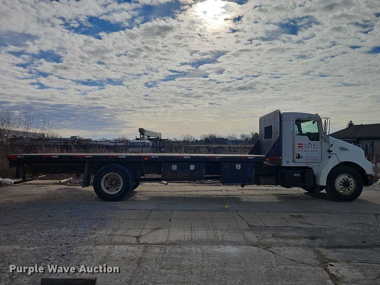 image for item EO7031 2003 Kenworth T300 flatbed truck