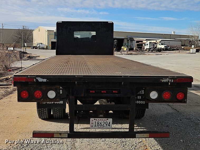 image for item EO7031 2003 Kenworth T300 flatbed truck