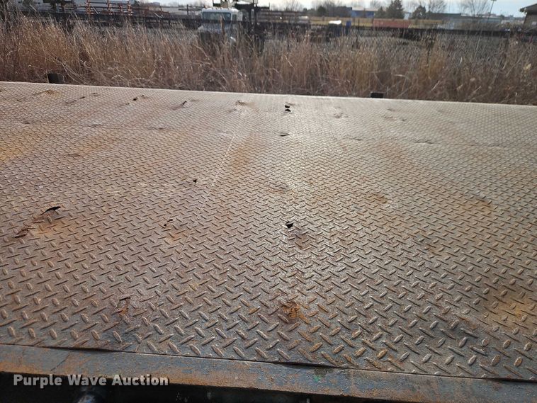 image for item EO7031 2003 Kenworth T300 flatbed truck