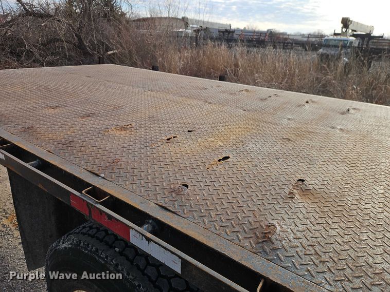 image for item EO7031 2003 Kenworth T300 flatbed truck