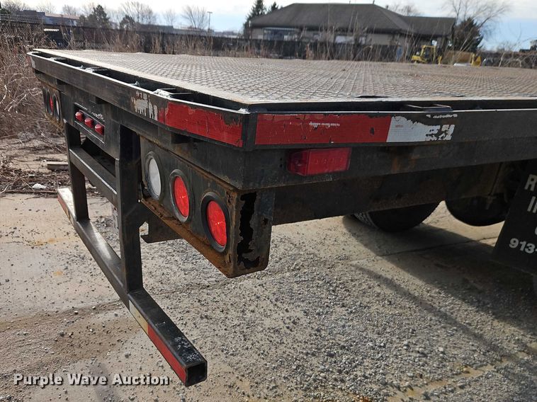 image for item EO7031 2003 Kenworth T300 flatbed truck