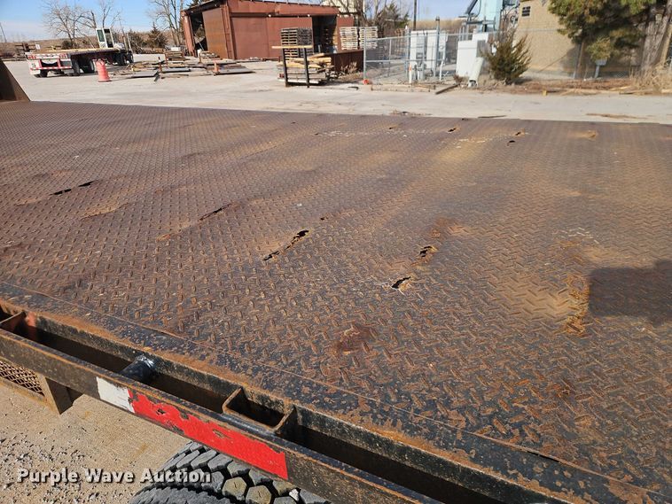 image for item EO7031 2003 Kenworth T300 flatbed truck