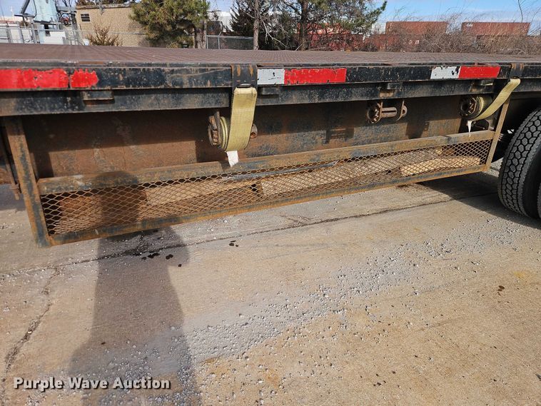 image for item EO7031 2003 Kenworth T300 flatbed truck