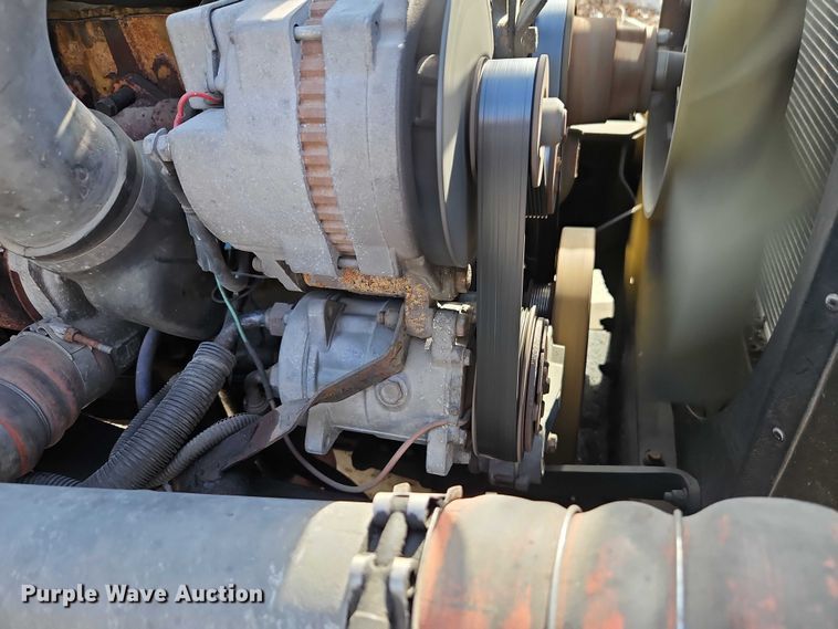 image for item EO7031 2003 Kenworth T300 flatbed truck