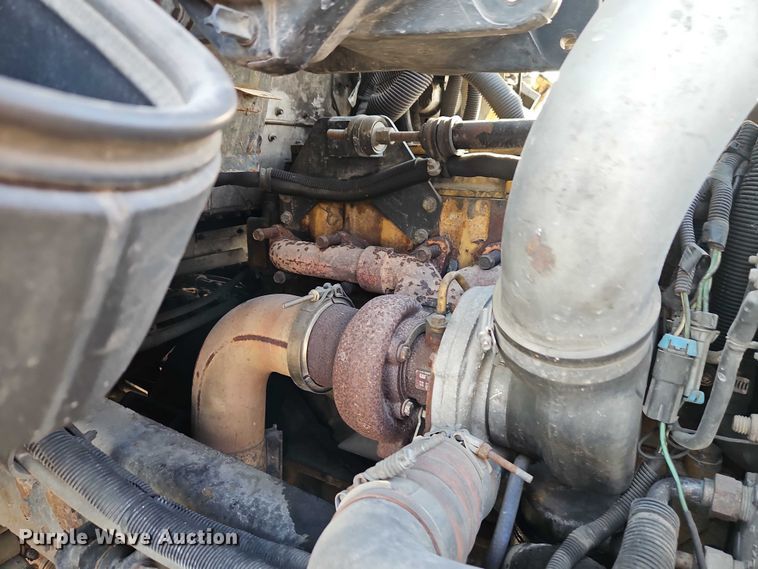 image for item EO7031 2003 Kenworth T300 flatbed truck