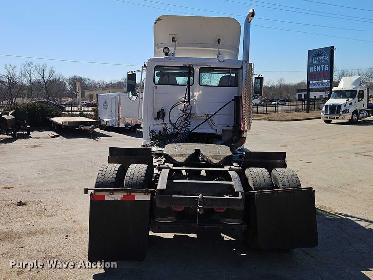 image for item EO7047 2002 Freightliner FL112 semi truck