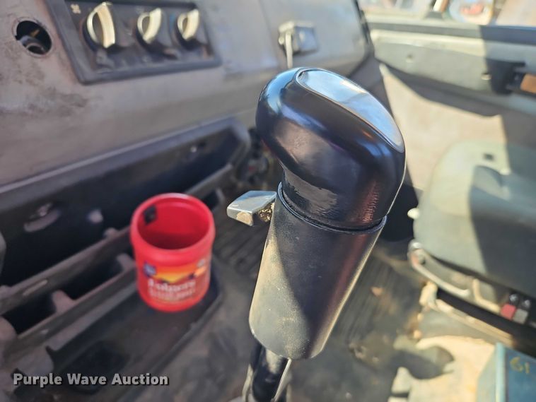 image for item EO7047 2002 Freightliner FL112 semi truck