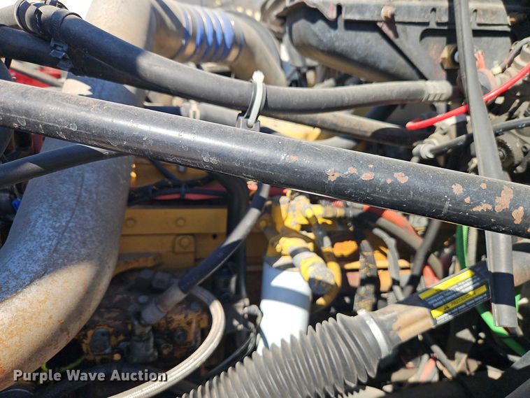 image for item EO7047 2002 Freightliner FL112 semi truck