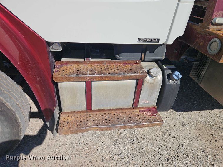 image for item EO7055 2017 Freightliner Business Class M2 rollback truck