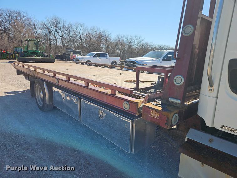 image for item EO7055 2017 Freightliner Business Class M2 rollback truck