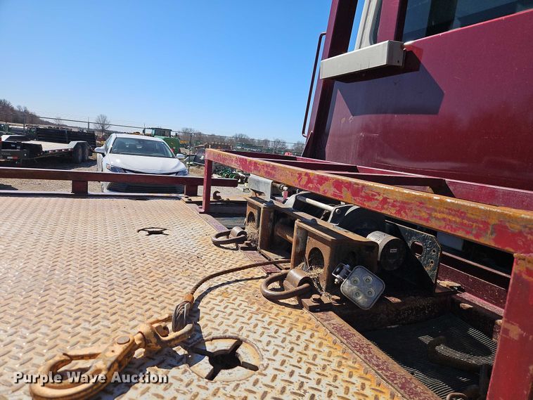 image for item EO7055 2017 Freightliner Business Class M2 rollback truck