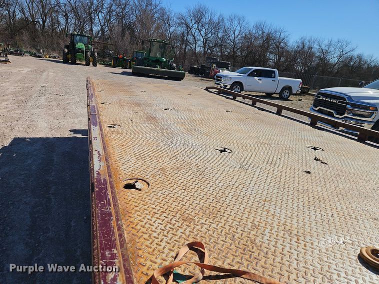 image for item EO7055 2017 Freightliner Business Class M2 rollback truck